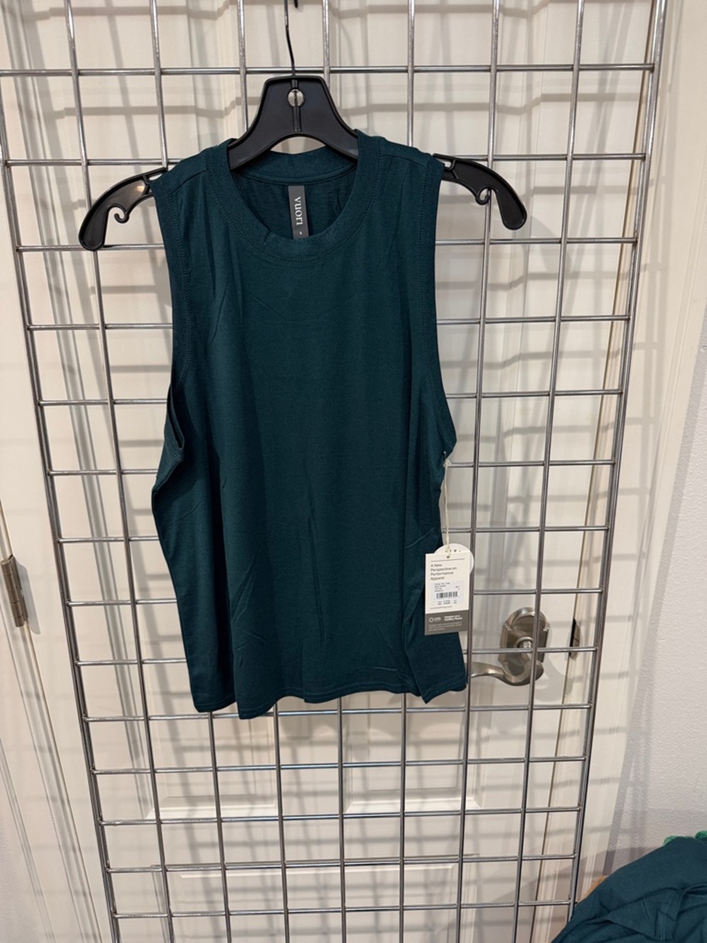 Vuori Energy Tank Top in Dark Teal